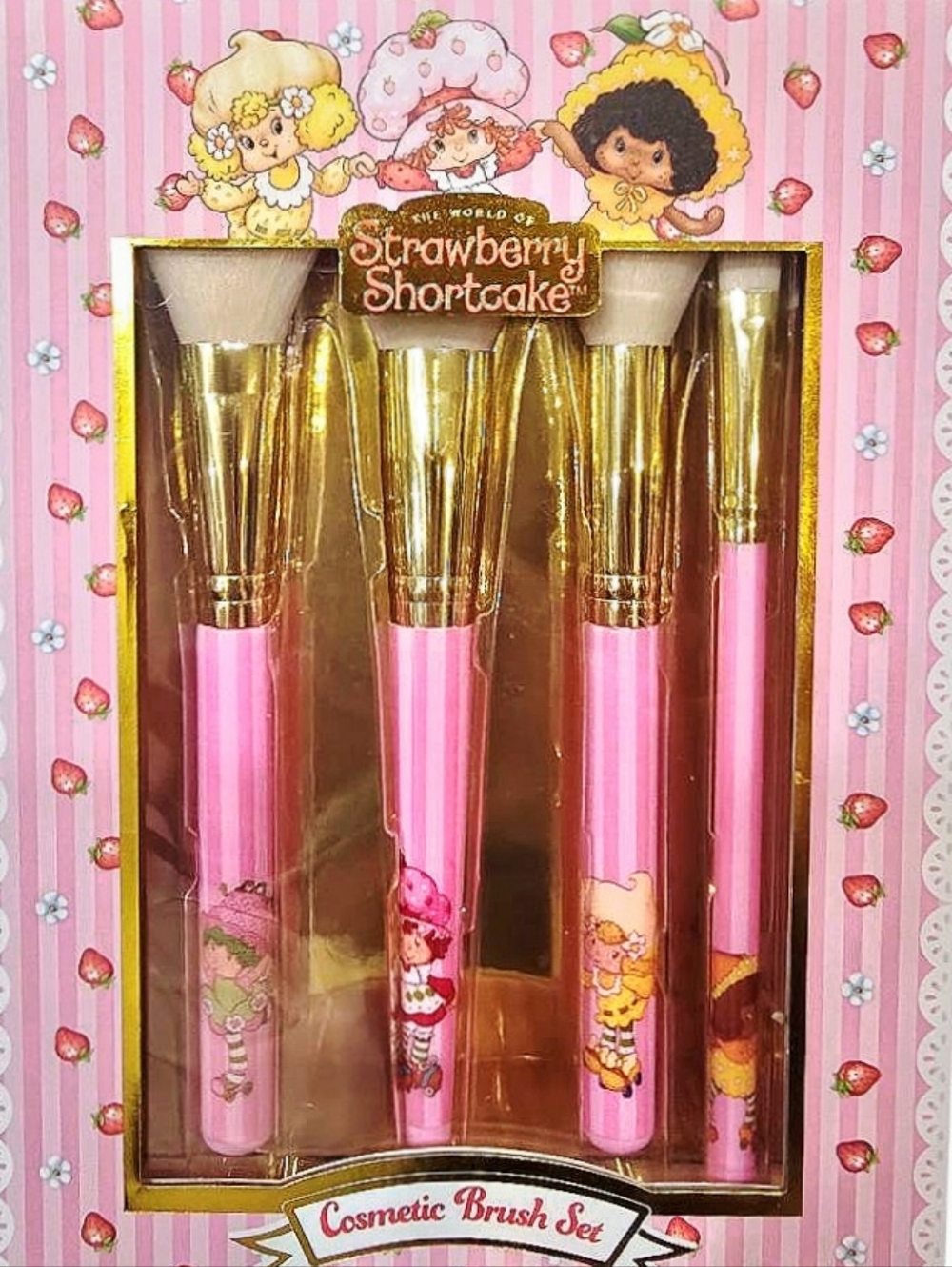 Taste Beauty X Strawberry Shortcake 4-PC Logo Cosmetic Brush Set - Picture 2 of 7